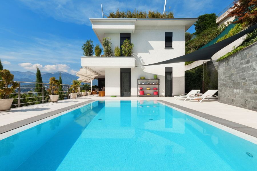 Impermeabilización de piscinas con sistema continuo de poliuretano Chemifloor
